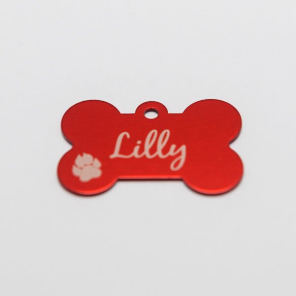 Naamplaatje hond rood Lilly om te graveren